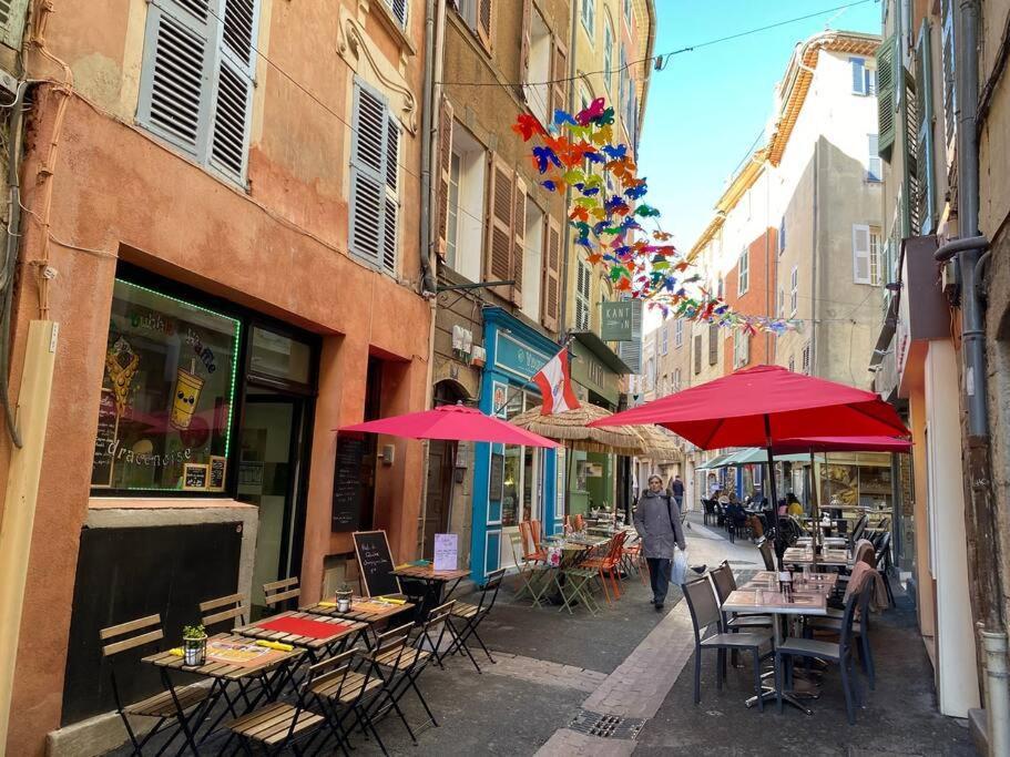 Akropole De Caroline, Central, Lumineux, Calme, Free Parking, Lift, 3 Beds Draguignan Esterno foto